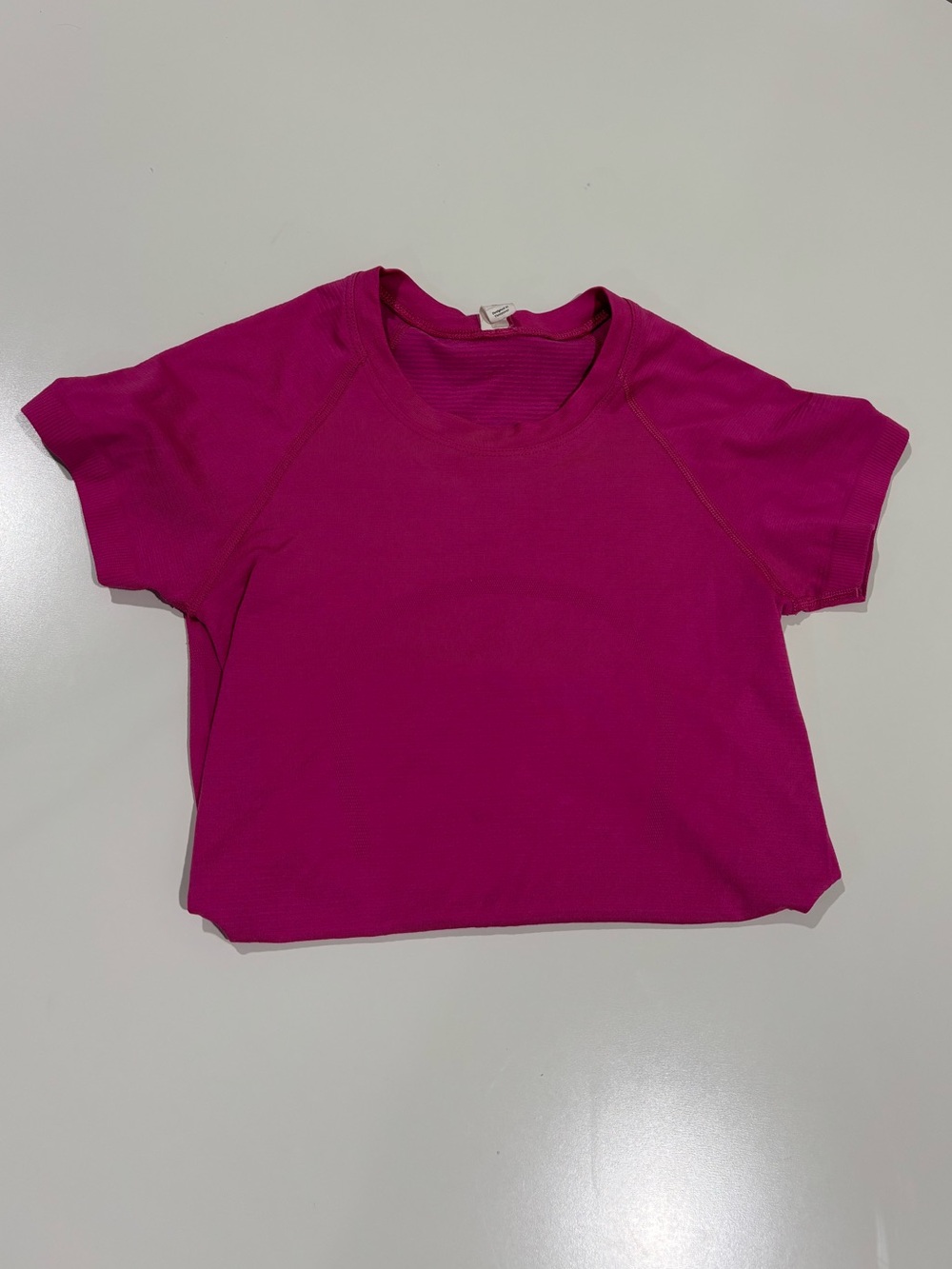Swiftly Tech Short-Sleeve Shirt 2.0
Hip Length